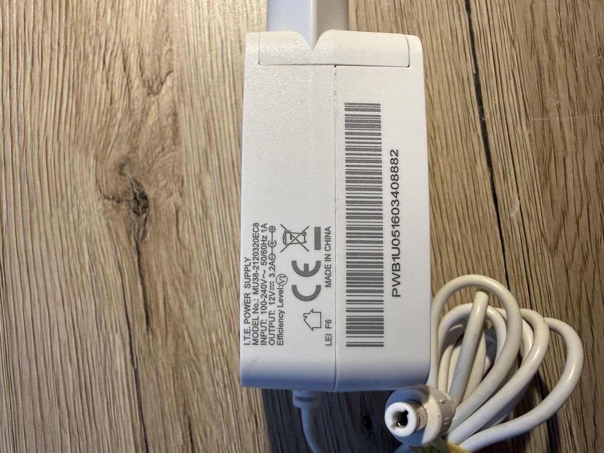 Ladegeräte: Netzteil 12V 3.2A 38W – Gebraucht aus Zürich von DmKa 1