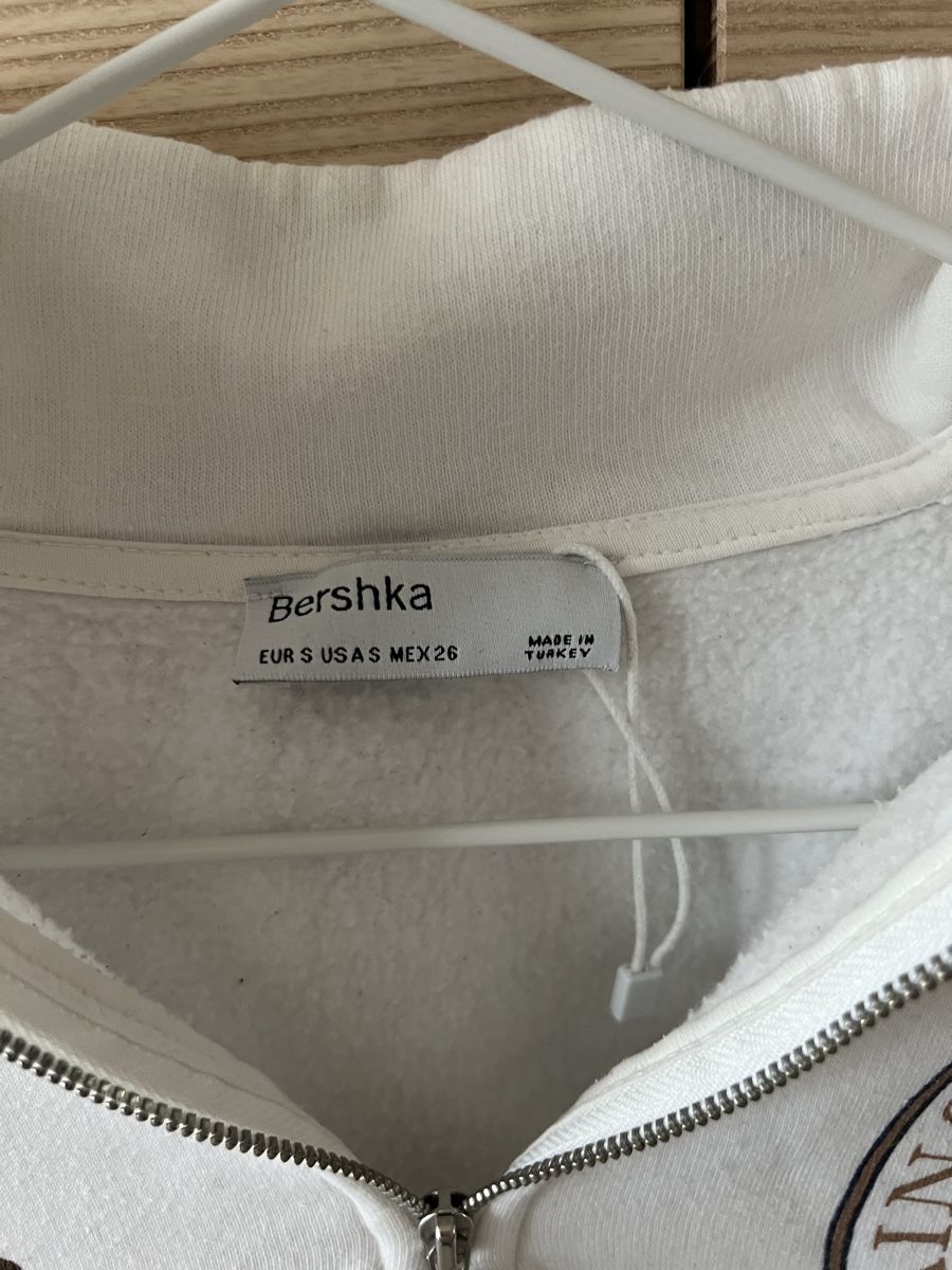 Bershka Maglioni & Felpe: Hoodie Bershka weiss – Usato da Zürich venduto da La.gp 2
