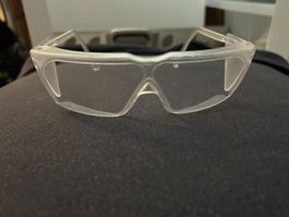 Brille für Augenschutz