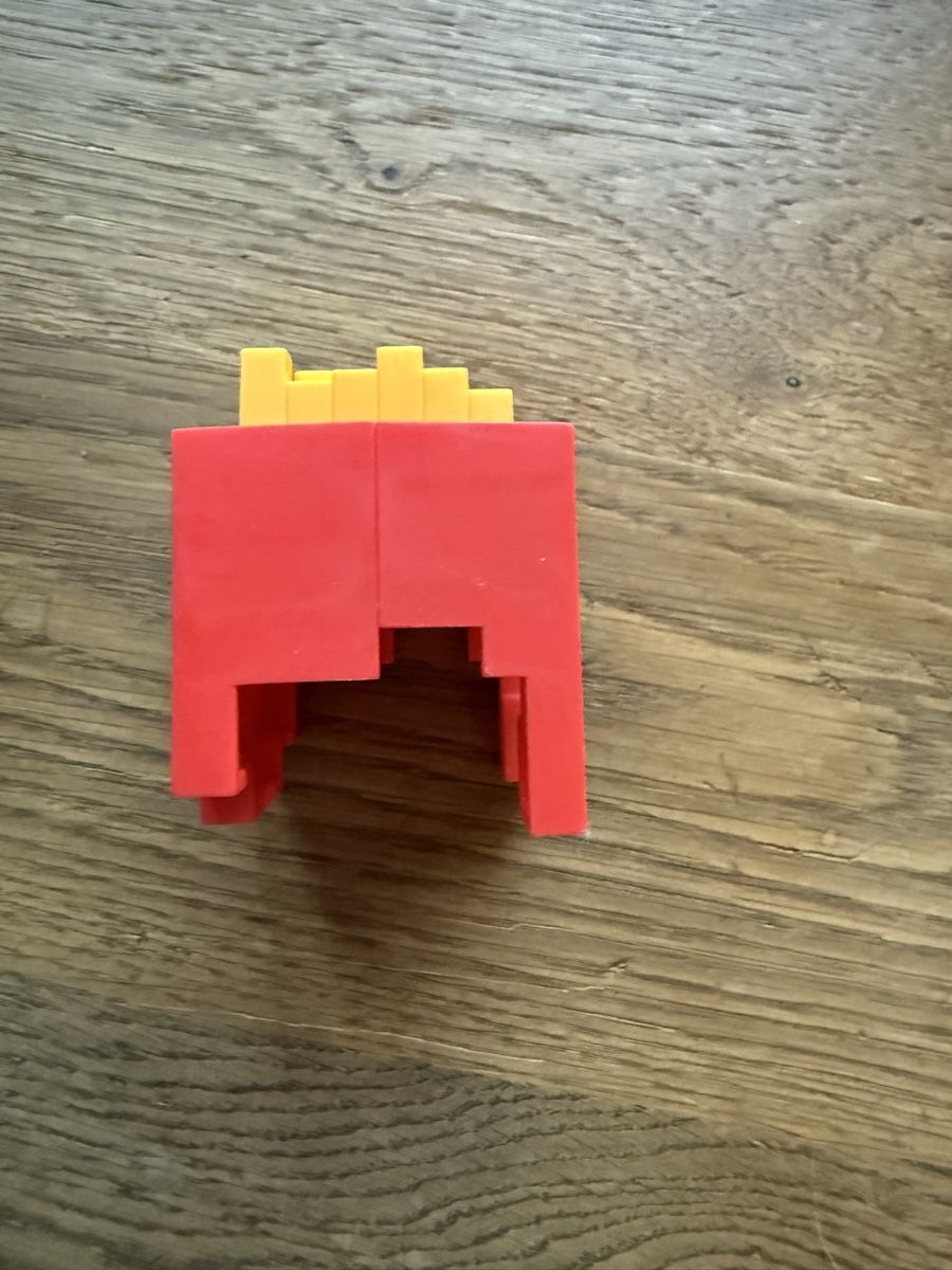 Mc Donald's Statuette: 🍟 Minecraft McDonalds Pommes-Helm – Usato da St. Erhard venduto da Cfreya 4