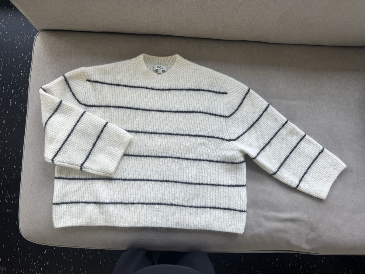Cos Pullover & Sweatshirts: Pullover COS gestreift weiss schwarz – Neu (gemäss Beschreibung) aus Zug von lari_ 1