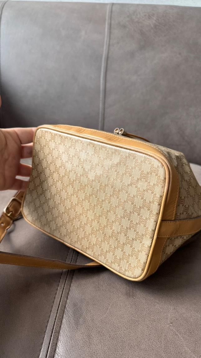 Celine Borse da donna: Celine vintage bucket – Nuovo (secondo la descrizione) da Bellinzona venduto da giu_vfl7 1