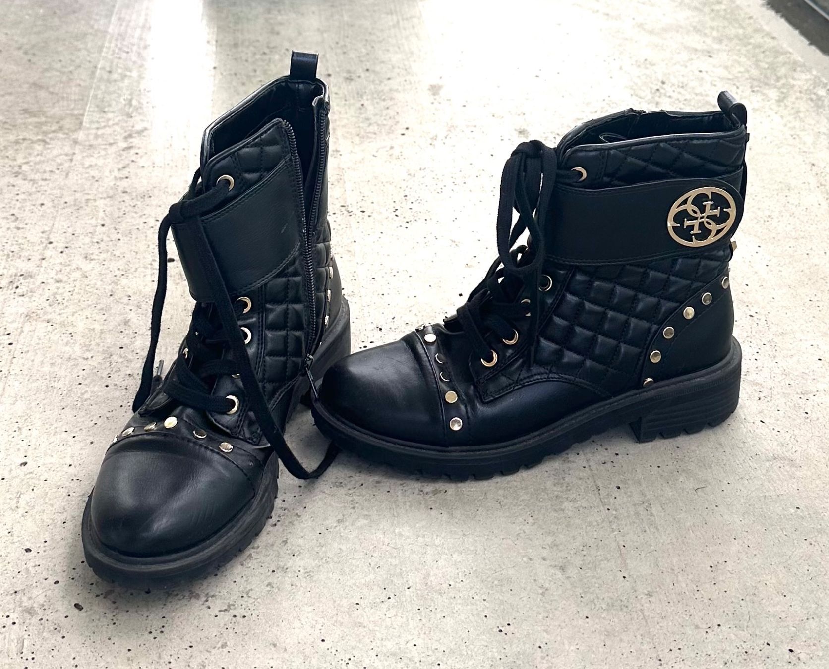 Guess Damenschuhe: GUESS Stiefeletten Schwarz Grösse 38 – Gebraucht aus Zürich von bra_m9b2 1