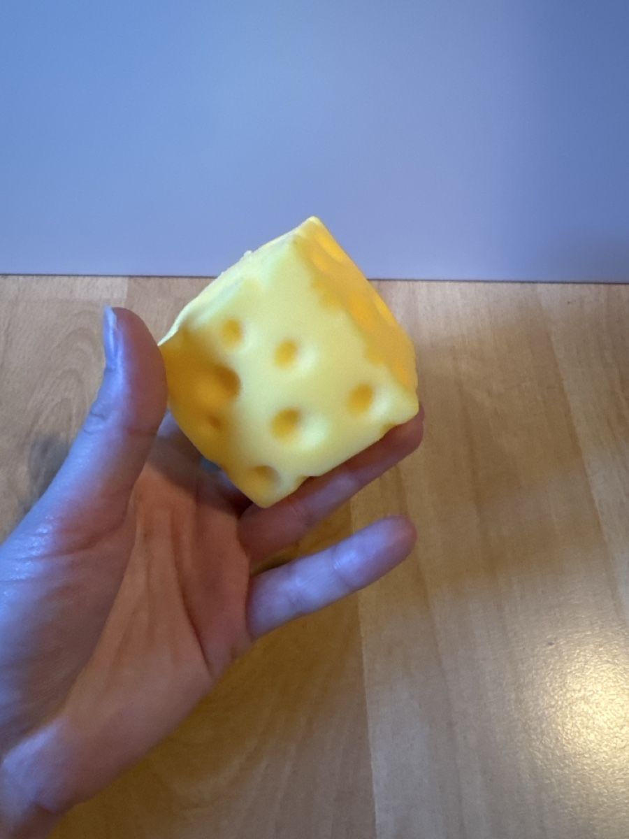 Spielzeuge: Viral Cheese squishy mini – Neu (gemäss Beschreibung) aus Bazenheid von jol_hzq6 2