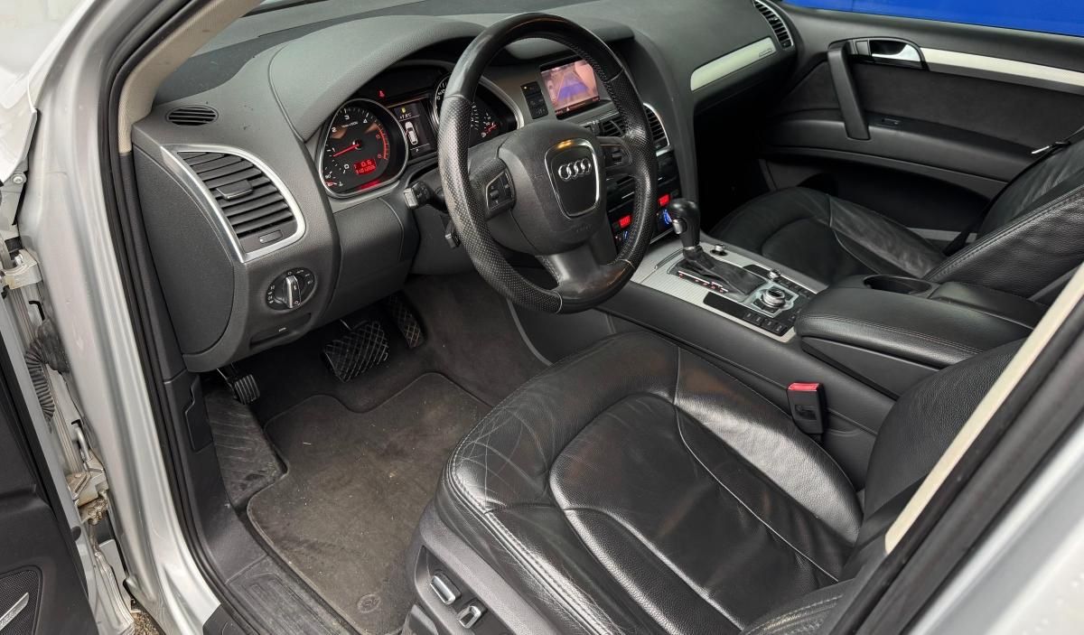 Audi Automobili: Audi Q7 3.0 TDI quattro / AdBlue – Usato da Domat/Ems venduto da pek_bwf2 6