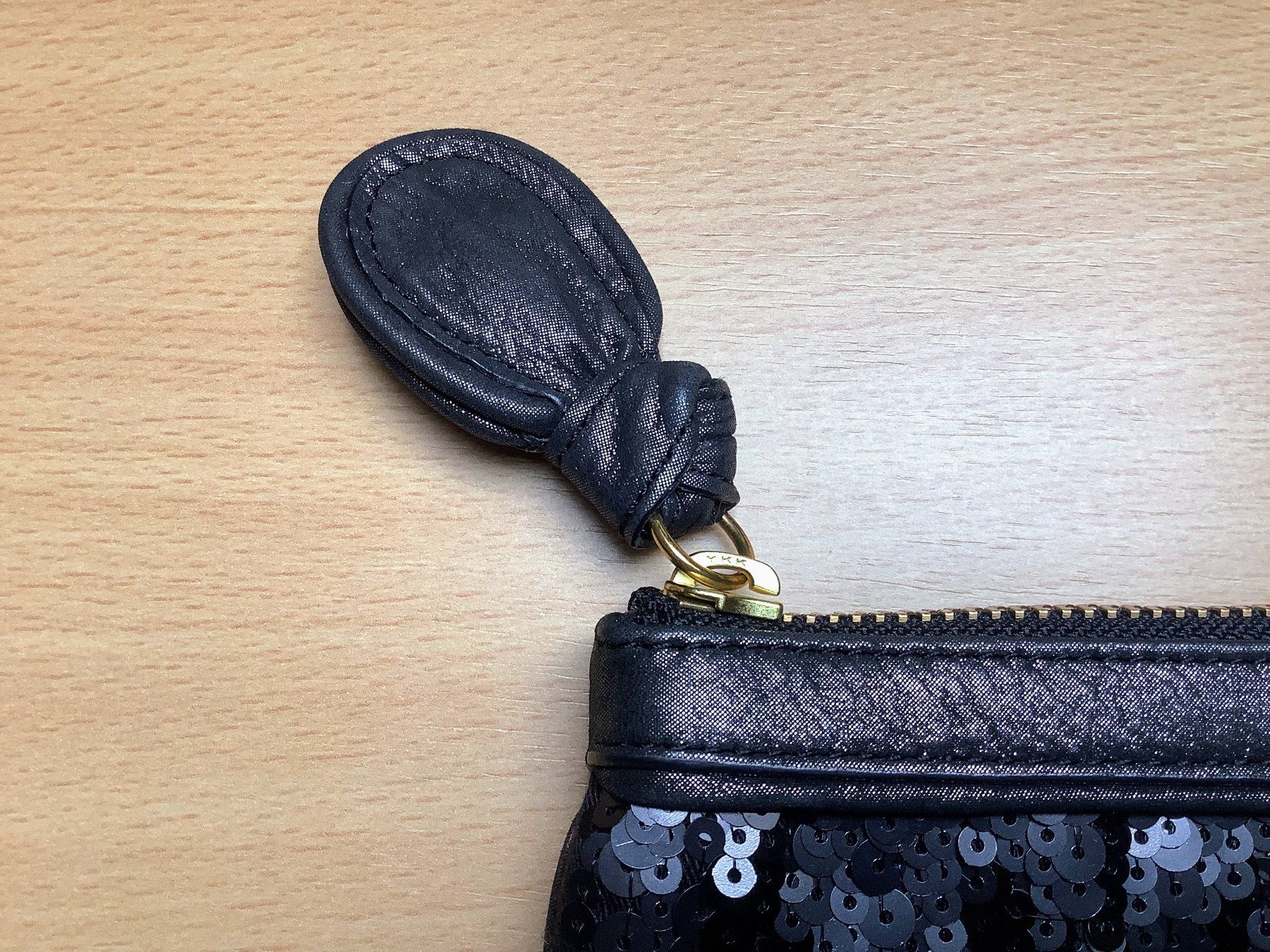 Juicy Couture Borse da donna: Juicy Couture Large Black Leather Sequin Clutch – Usato da Founex venduto da sweetcouture 2