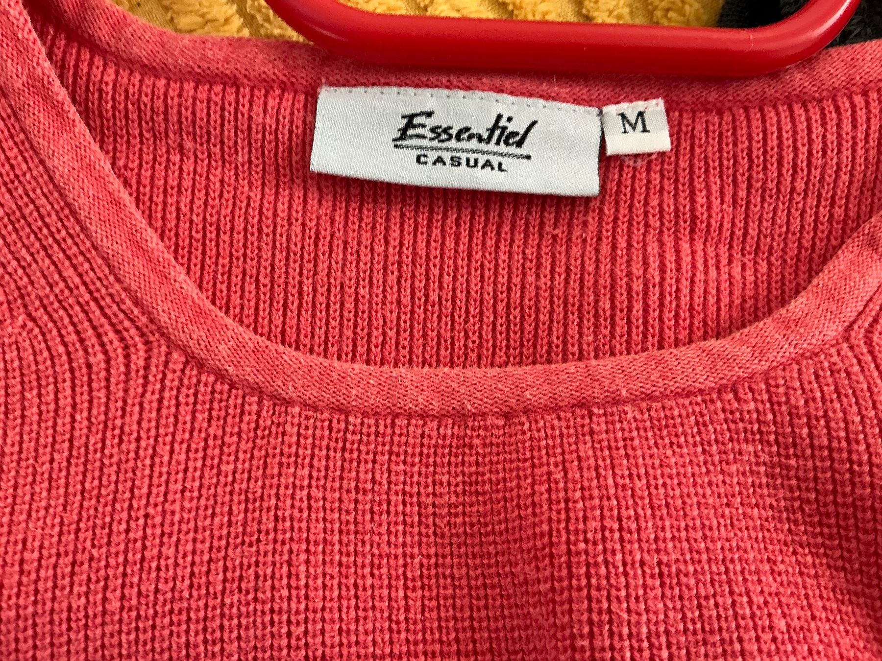 Pullover & Sweatshirts: Essentiel Pullover / Grösse M – Gebraucht aus Dübendorf von Troll_88 1