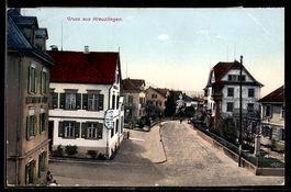 AK Kreuzlingen, Strassenpartie mit Denkmal aus der Vogelscha
