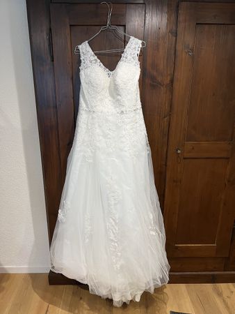 Traumhaftes Brautkleid vom Brautmodenhaus Aarwangen (10/2023
