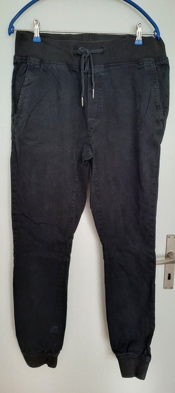 H&M Hosen: ***H&M*** Divided Hose schwarz Gr. M – Gebraucht aus Wädenswil von H2H_Secondhandshop