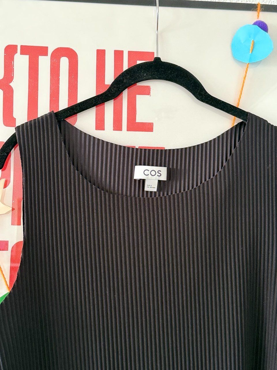 Cos Top: Top from Cos, Size S – Nuovo (secondo la descrizione) da Zürich venduto da futurmutur 1