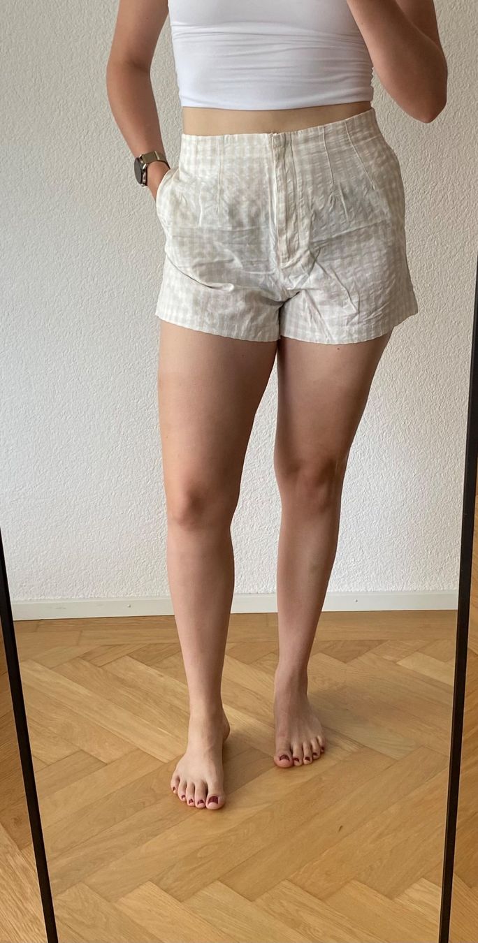H&M Pantaloni: H&M Baumoll Shorts – Usato da Emmen venduto da Linda-Bachmann 4