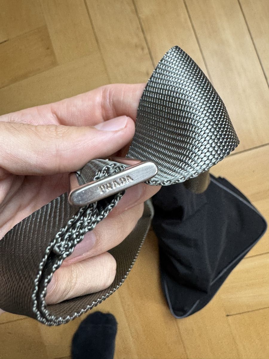 Prada Taschen: Prada Umhängetasche schwarz  – Gebraucht aus Bern von Mancini 3