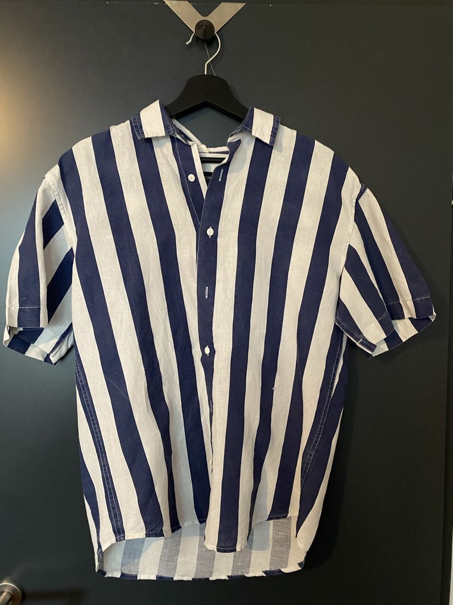 Pull&Bear Chemises: Pull & Bear Kurzarmhemd – D'occasion à Altstätten SG par noa_cg9g