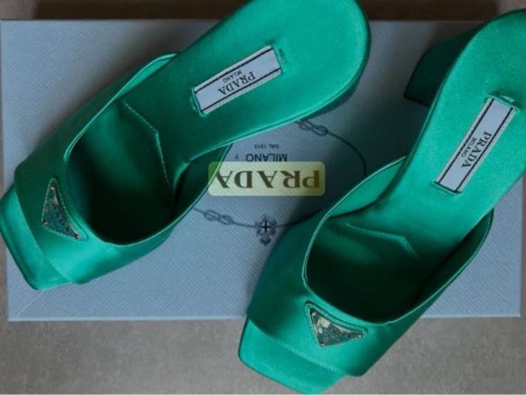 Prada Chaussures femmes: Prada Schuhe – D'occasion à Reinach AG par MineD 1