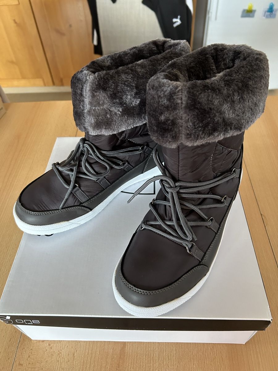 Scarpe da donna: Bottines hiver fourrées neuves taille 41 – Nuovo e nell'imballaggio originale da Vuisternens devant Romont venduto da cavalier84
