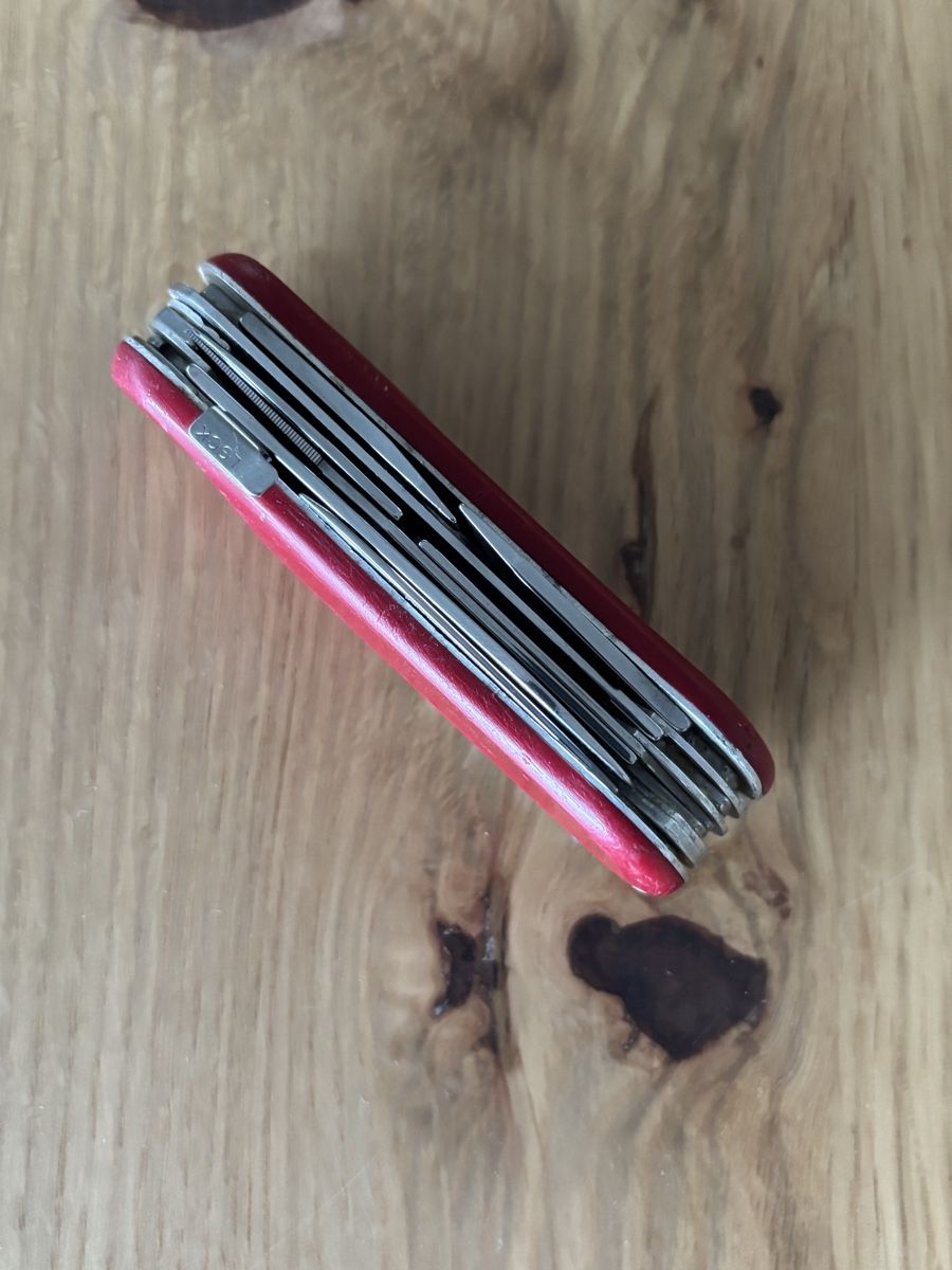 Victorinox Taschenmesser: 2 x Victorinox Pocket Knife – Gebraucht aus Mellingen von Guilhermefurlan 2