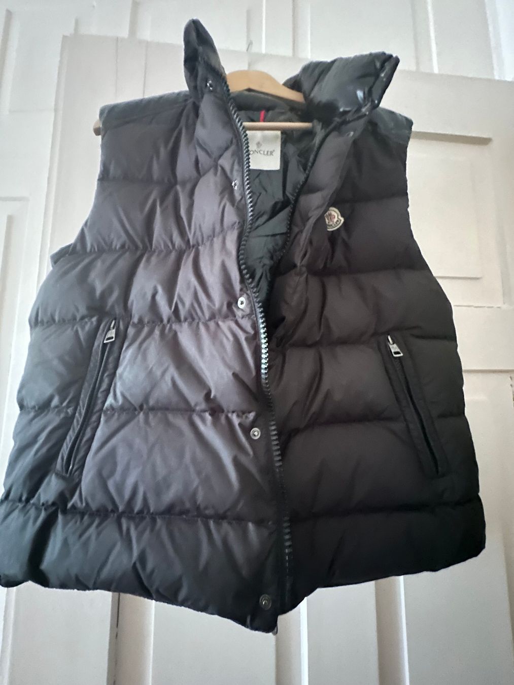 Moncler Gilets & Westen: Moncler Daunengilet – Gebraucht aus Zürich von  1