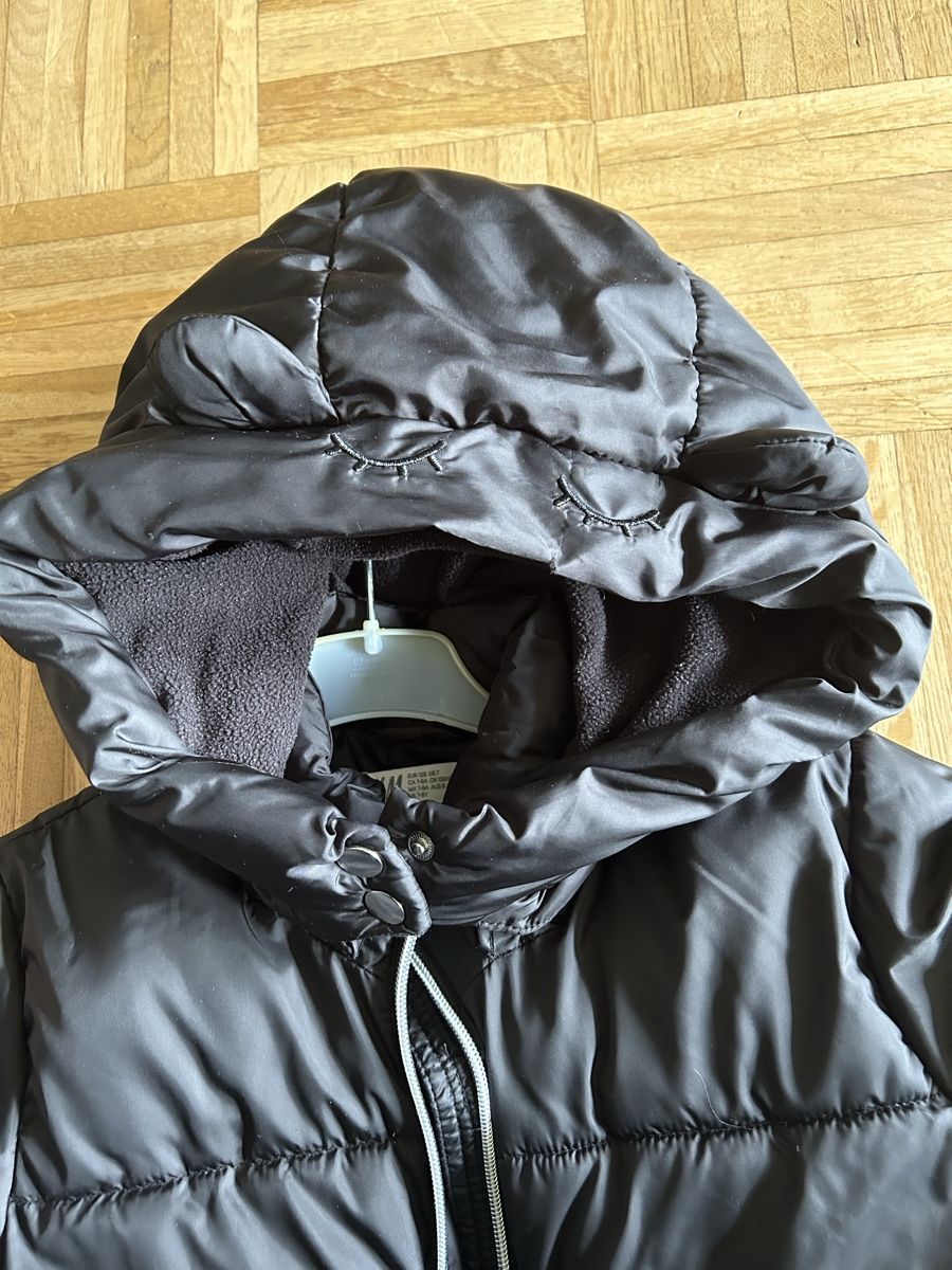 H&M Jacken & Mäntel: Doudoune H&M noire / taille 128 – Gebraucht aus Meyrin von Bronx86 2