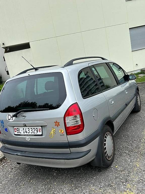 Automobili: Opel Zaria A 2.2 Benzene Automatic  – Usato da Reigoldswil venduto da maslah 3
