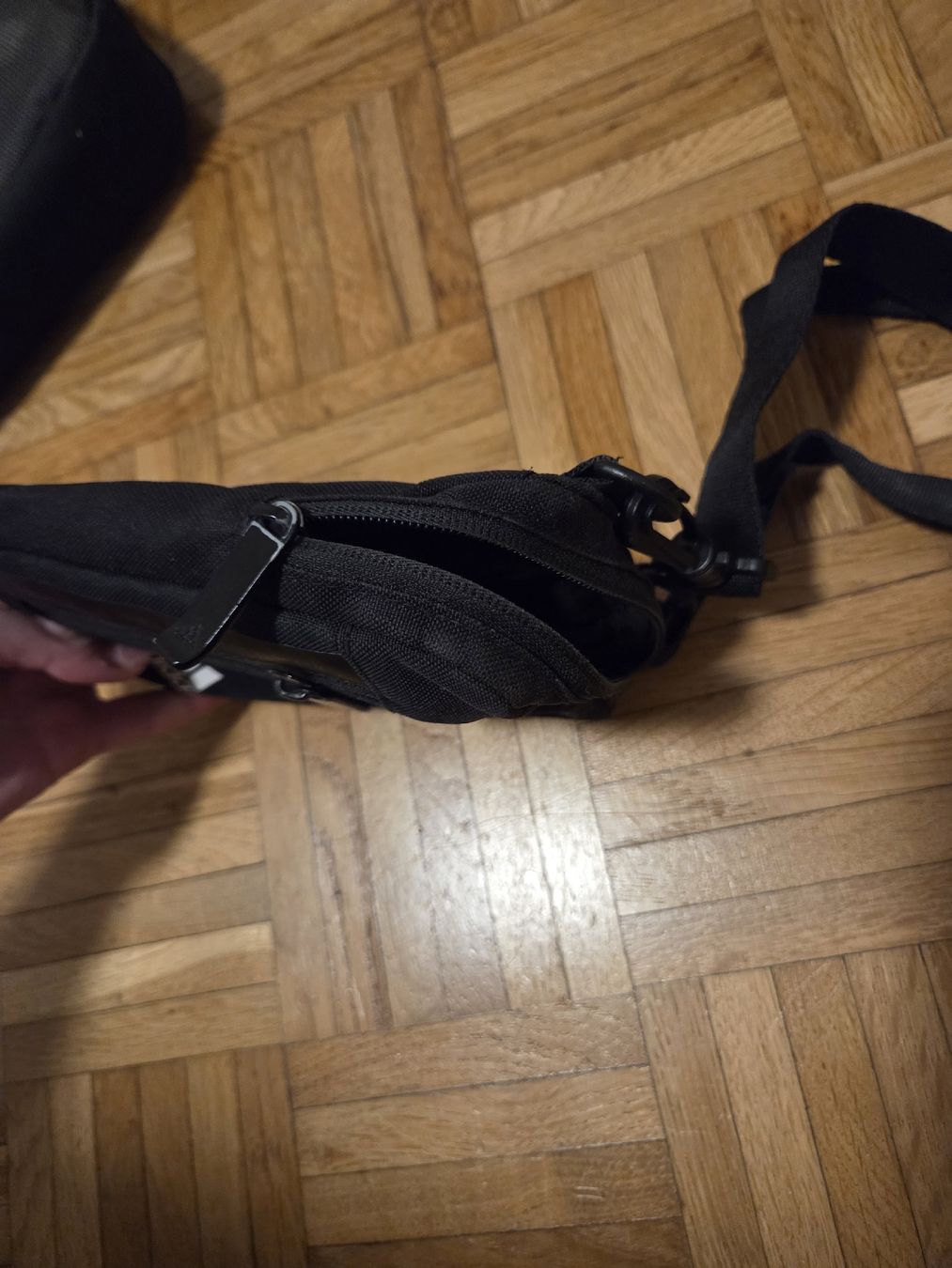 Sonstige Kleidung & Accessoires: Adidas Black Reporter Bag – Neu (gemäss Beschreibung) aus Basel von nin_8vcy 1