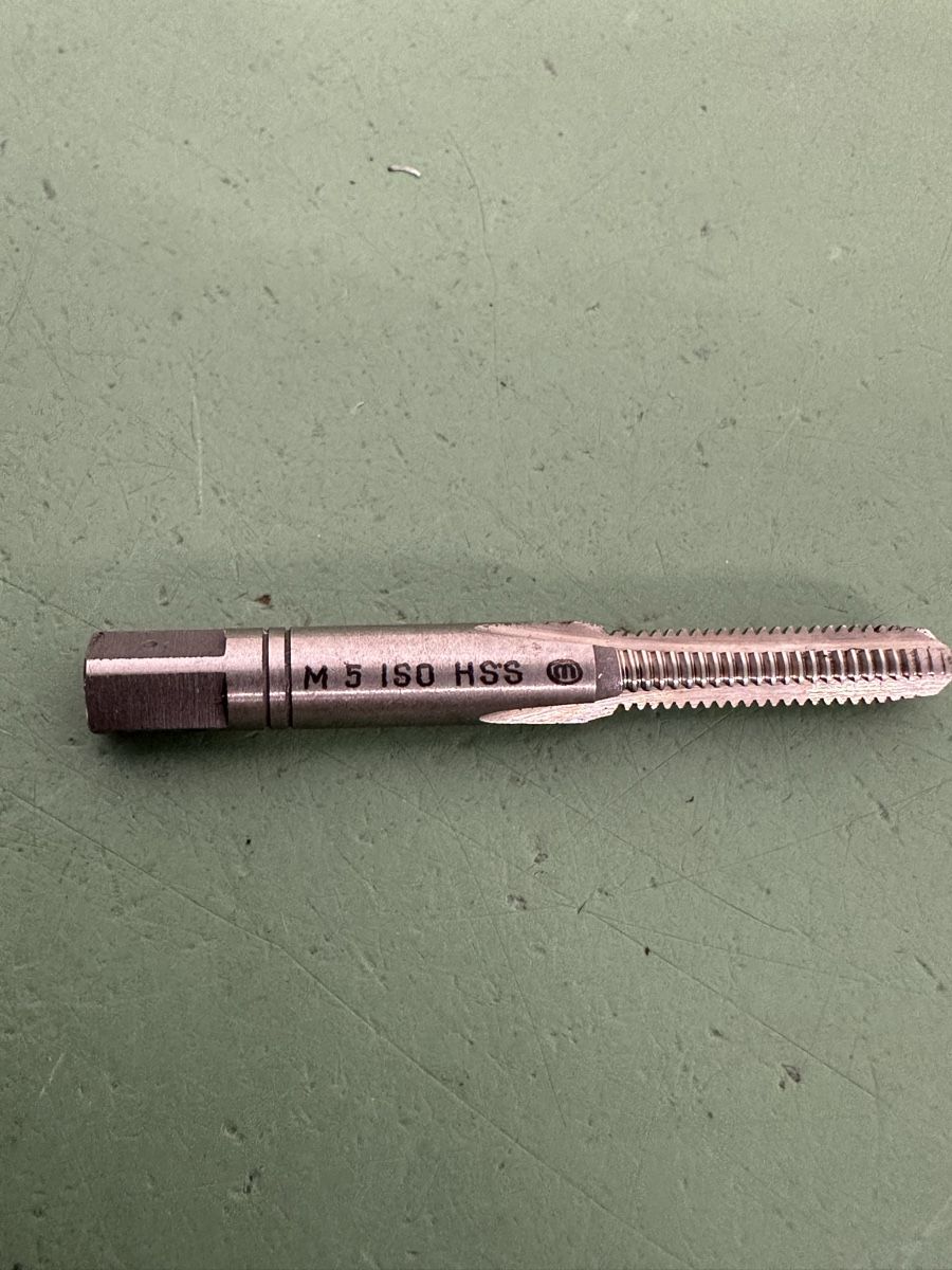 Tutti gli attrezzi: Gewindebohrer, Threading Taps M5, M8, M12  – Usato da Aarberg venduto da SNMachines 4