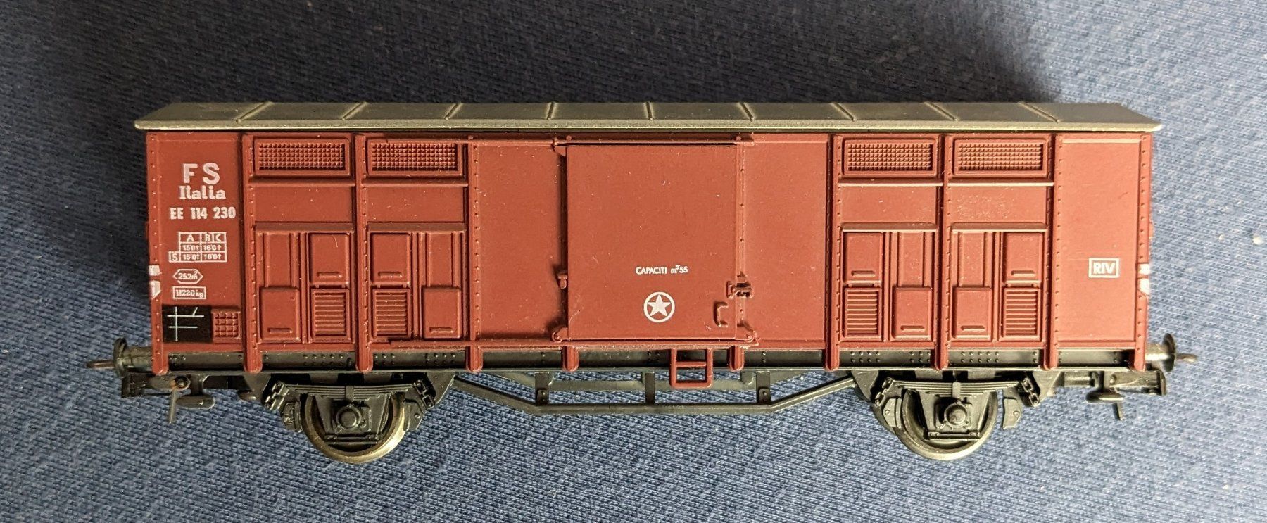 Roco Modelleisenbahnen: Roco (4300S) FS Wagon couvert EE Ep3 – Neu (gemäss Beschreibung) aus Léchelles von dan_q8wr
