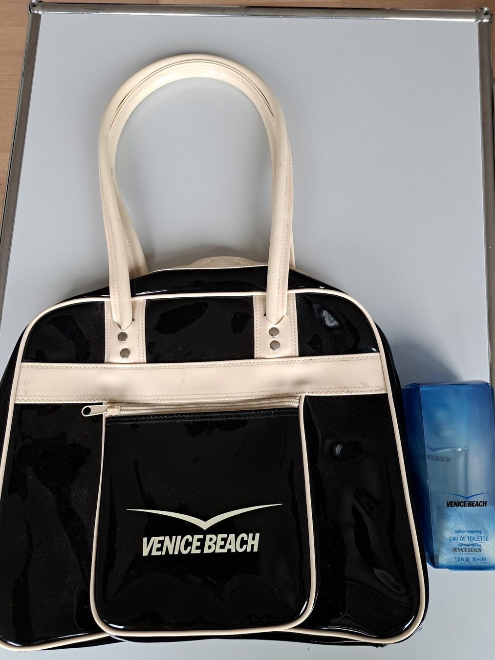 Profumi & Eau de Toilette: neues Geschenk-Set Venice Beach, EdT & Handtasche – Nuovo e nell'imballaggio originale da Zürich venduto da jenxx