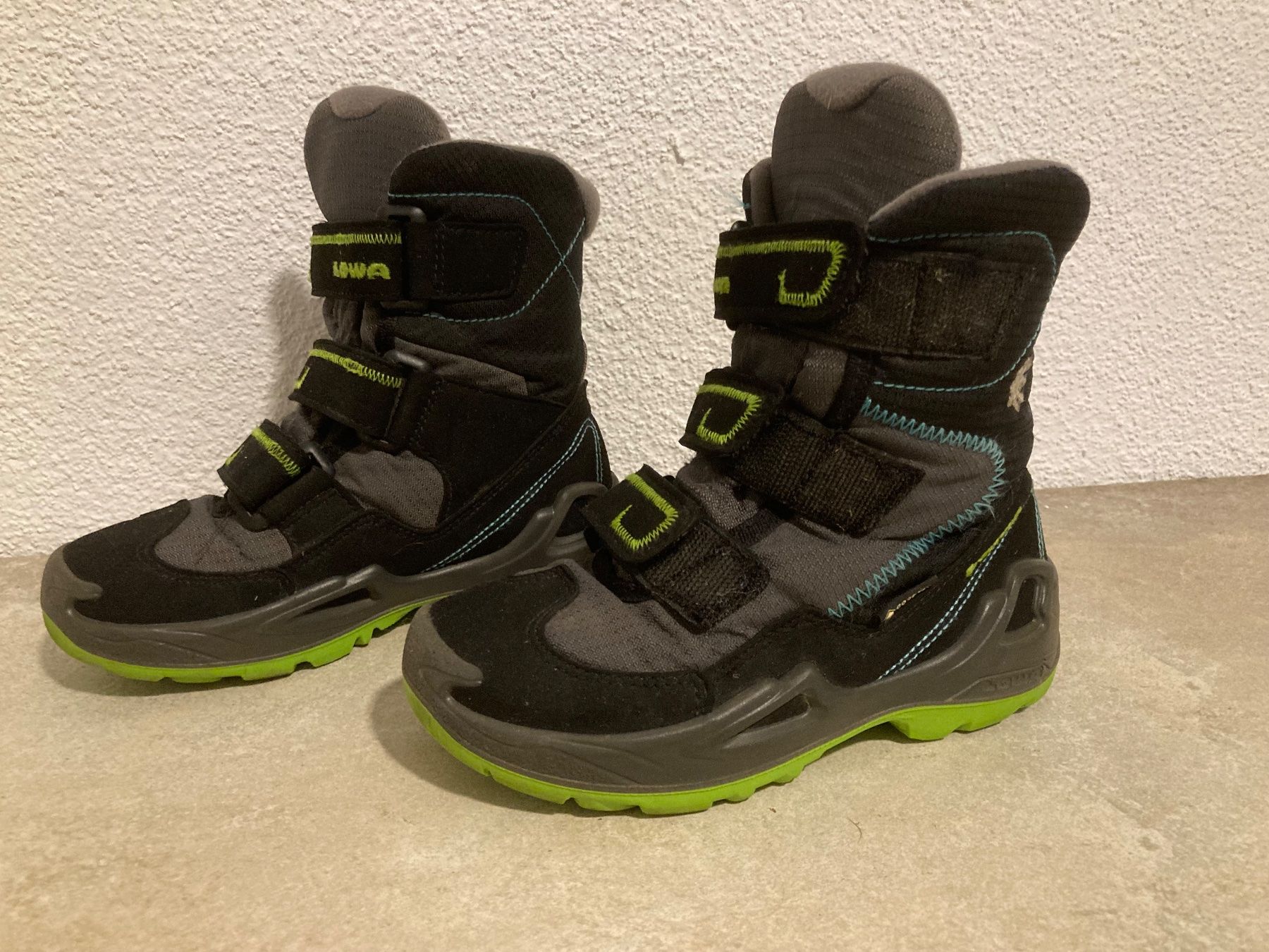 Lowa Scarpe per ragazzi: Kinder Winterschuhe Lowa Grösse 28 – Usato da Dottikon venduto da Omiros87