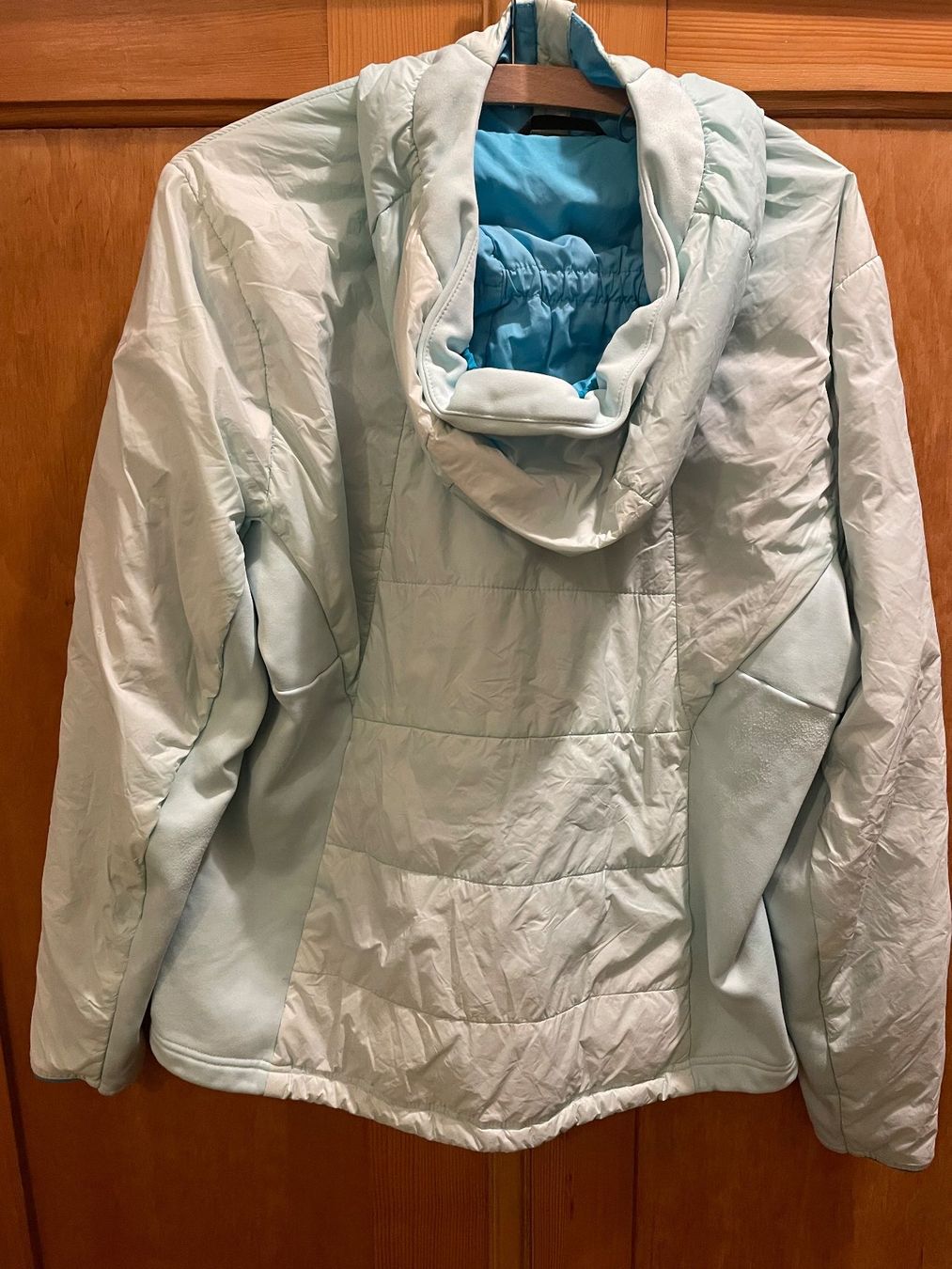 Schoeffel Jacken: Schöffel Isolationsjacke hellblau mit Kapuze, Gr. 44 – Gebraucht aus Uster von jelk 2