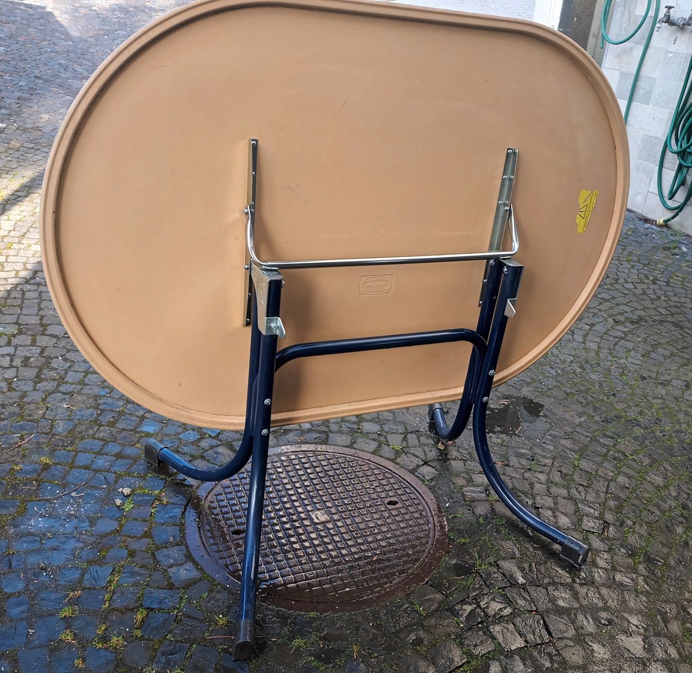 Tische: Gartentisch, Tisch oval Klappbar ca  145x95 cm Oberfläche – Gebraucht aus Vaduz von Bergtiger 4