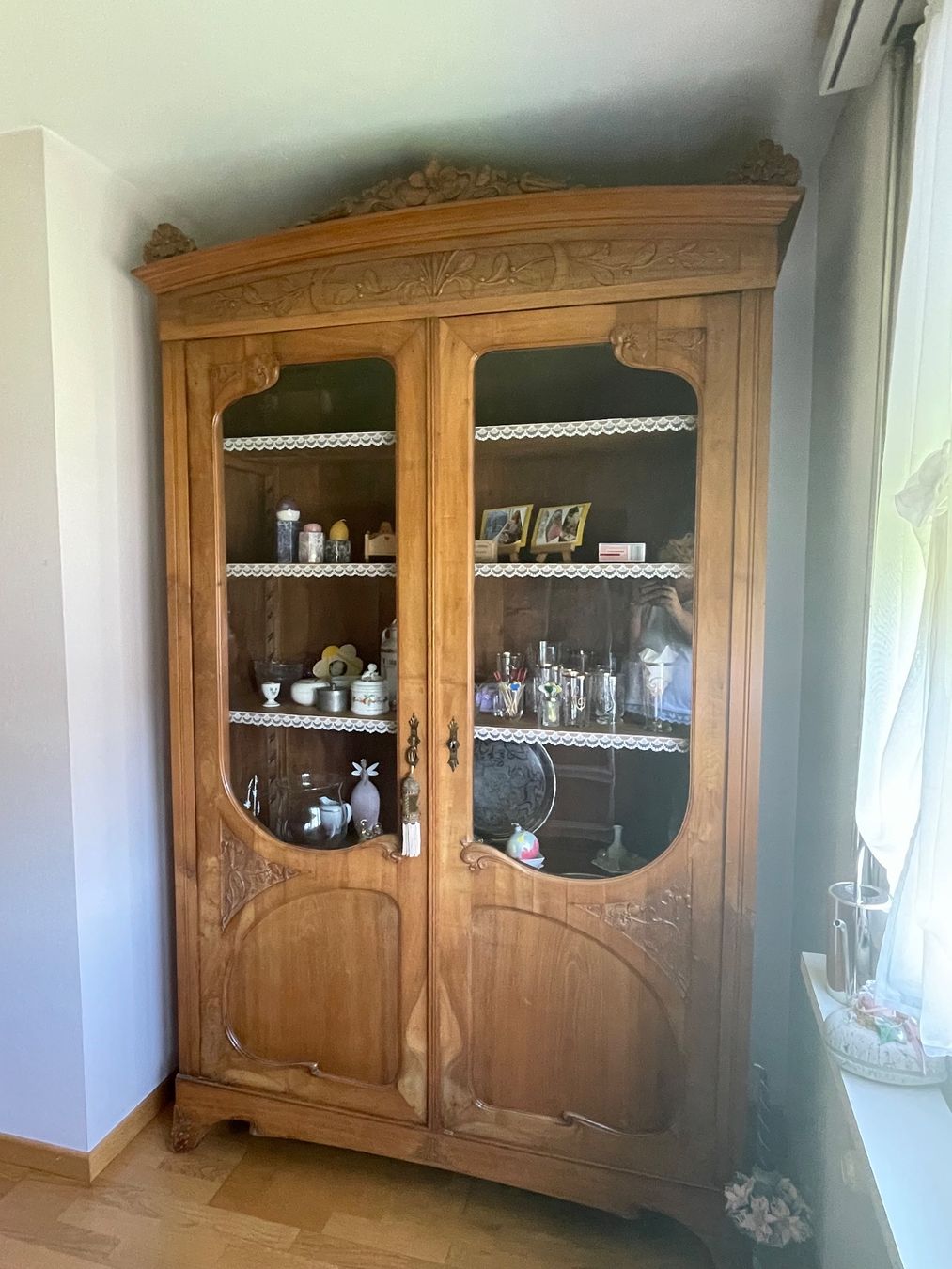 Vetrine: Jugendstil Vitrine – Usato da Engwilen venduto da Antitram4 1