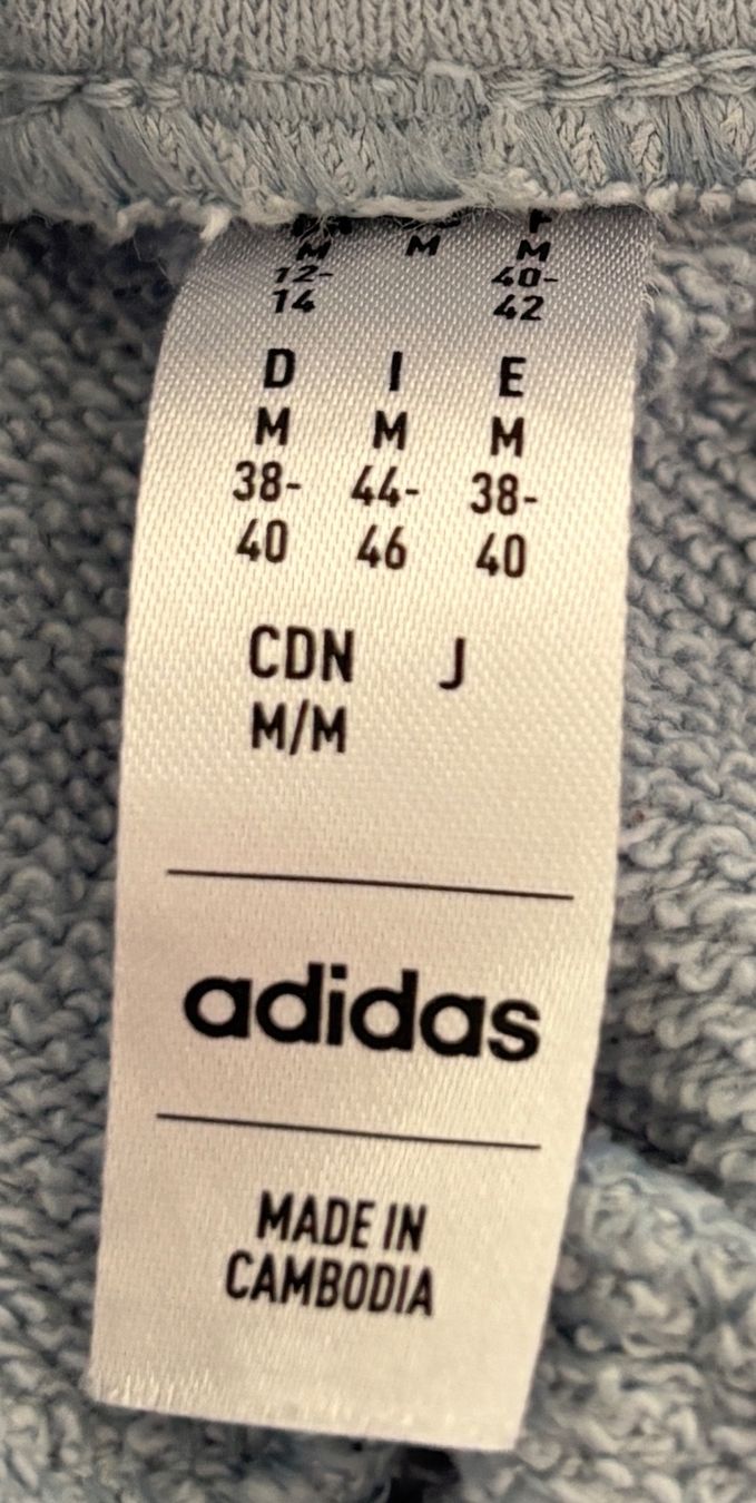Adidas Hosen: ADIDAS Sweat Shorts hellblau - EU M – Gebraucht aus Bottmingen von Merkur_Basel 4
