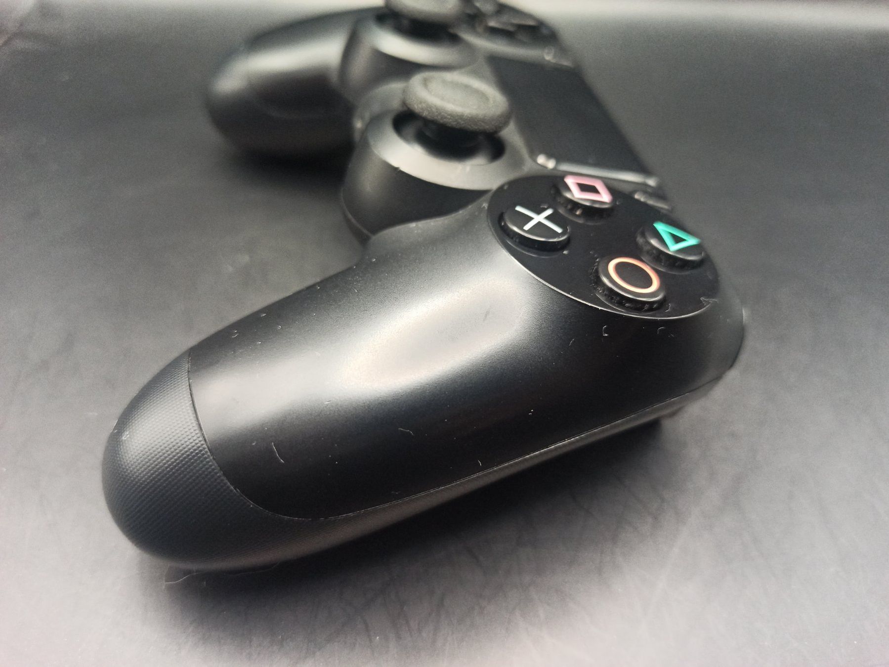 Controller: Original Controller Sony PS4 Wireless DualShock 4 V1 BLACK – Usato da Oberweningen venduto da mar_87mx 2