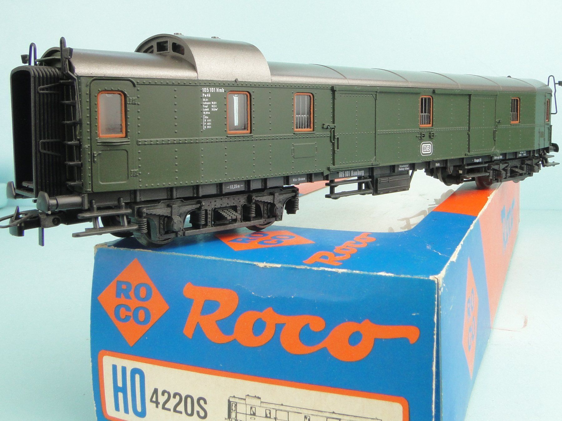 Roco Modellini di ferrovie: Roco 4220S H0 DB Echte Gepäck, AC – Usato da Bülach venduto da cann11
