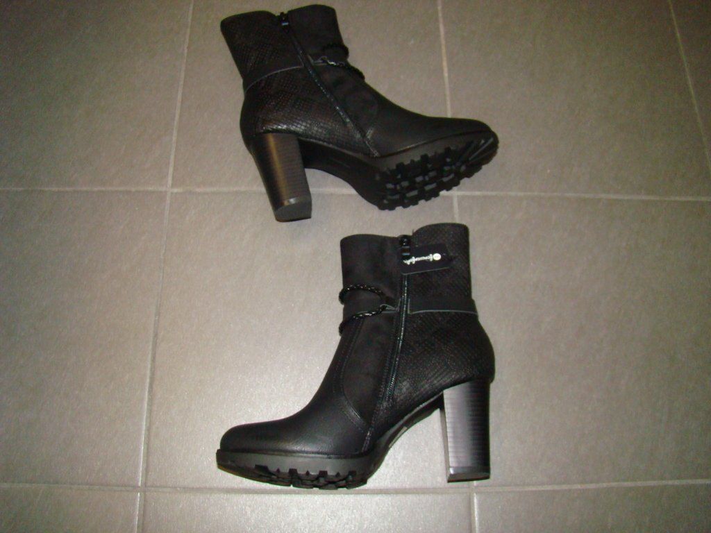 Scarpe da donna: Bottine noire / schwarze Stiefel – Nuovo e nell'imballaggio originale da Lussery-Villars venduto da pousinete02 2
