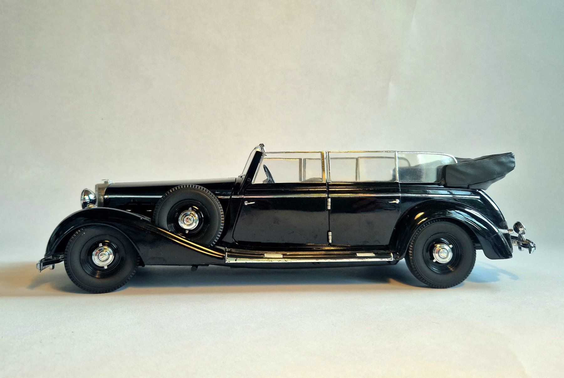Mercedes-Benz Modellini d'auto: Modellauto Mercedes Benz 770K Cabrio Pullmann – Usato da Wetzikon venduto da SIRIOLIT 1