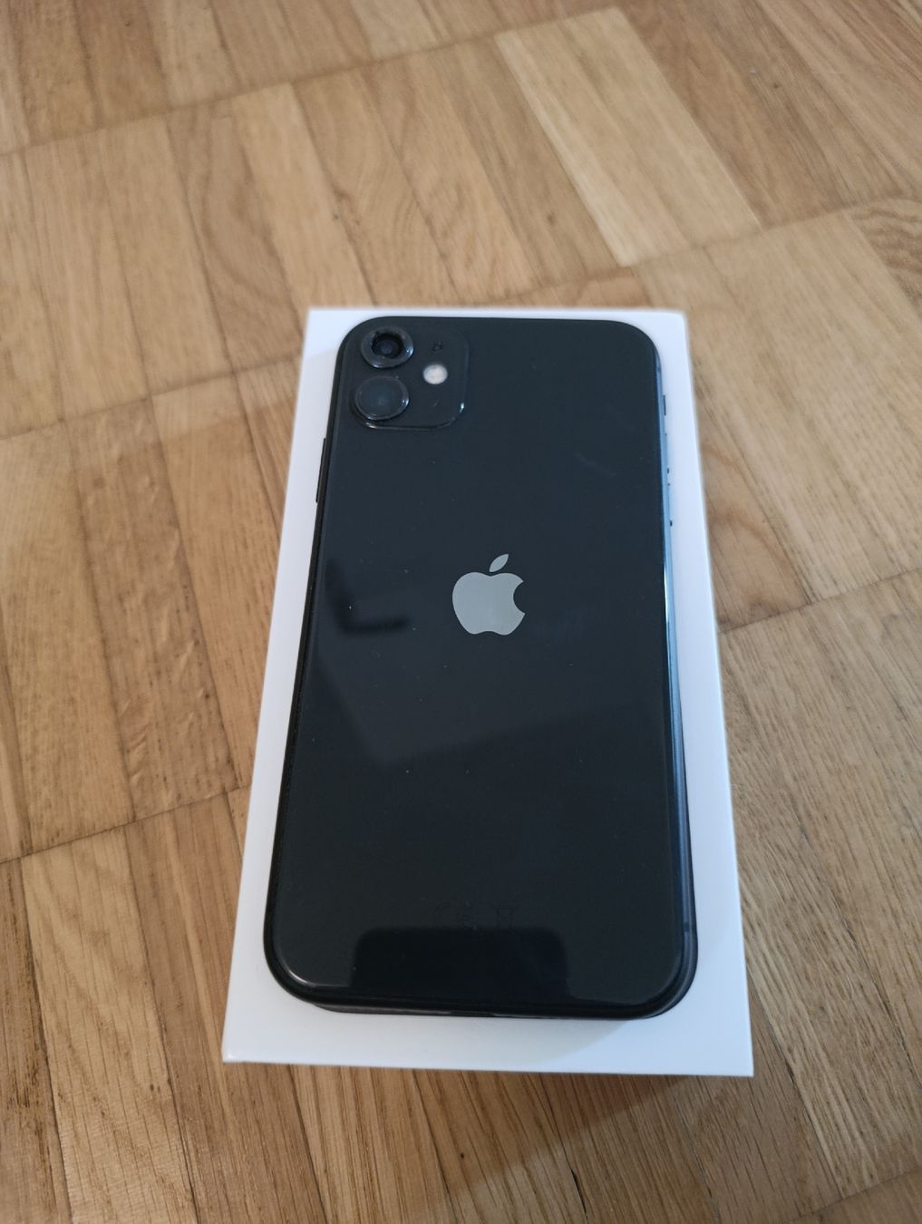 Apple Telefoni cellulari / Smartphones: iPhone 11 128GB  – Usato da Luzern venduto da mat_rc6g 3