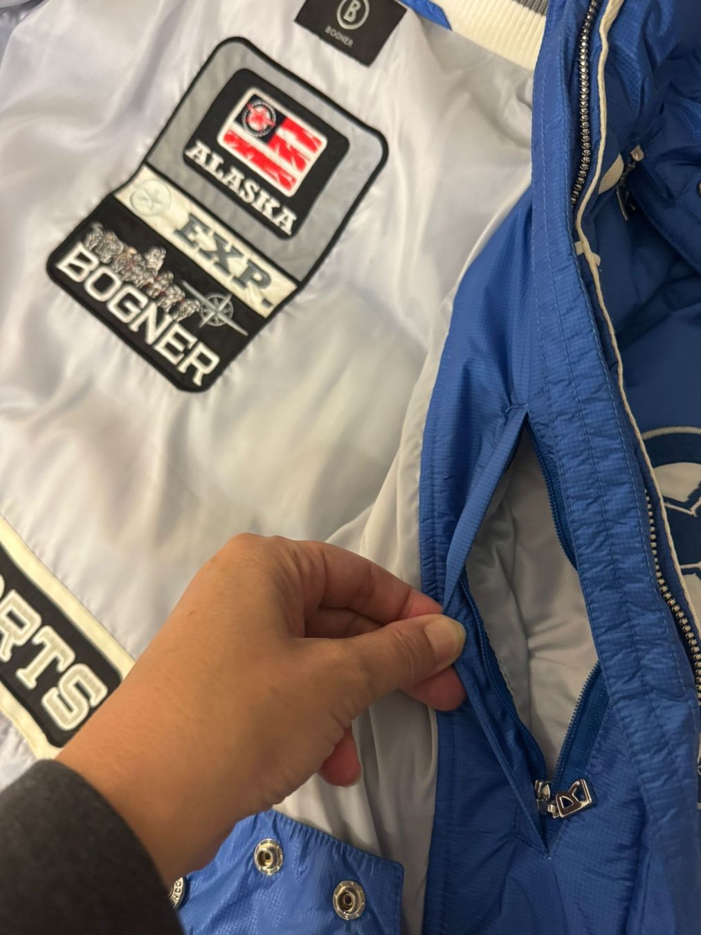 Bogner Giacche: Bogner blaue Daunen Steppjacke Gr.36/S – Nuovo (secondo la descrizione) da St. Gallenkappel venduto da mytimes 4
