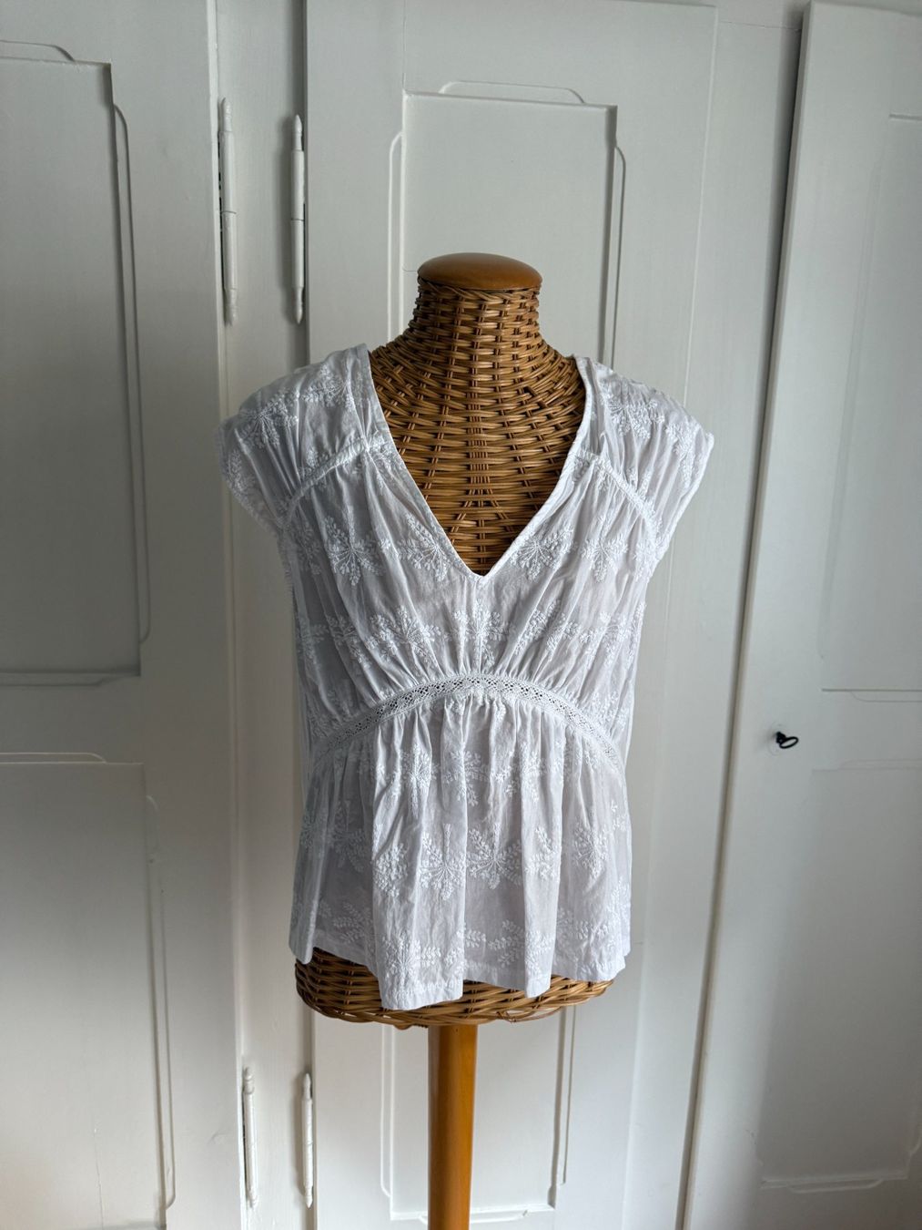 Next Tops: NEXT - Shabby Chic Oberteil weiss 36 – Gebraucht aus Zürich von Diazaio