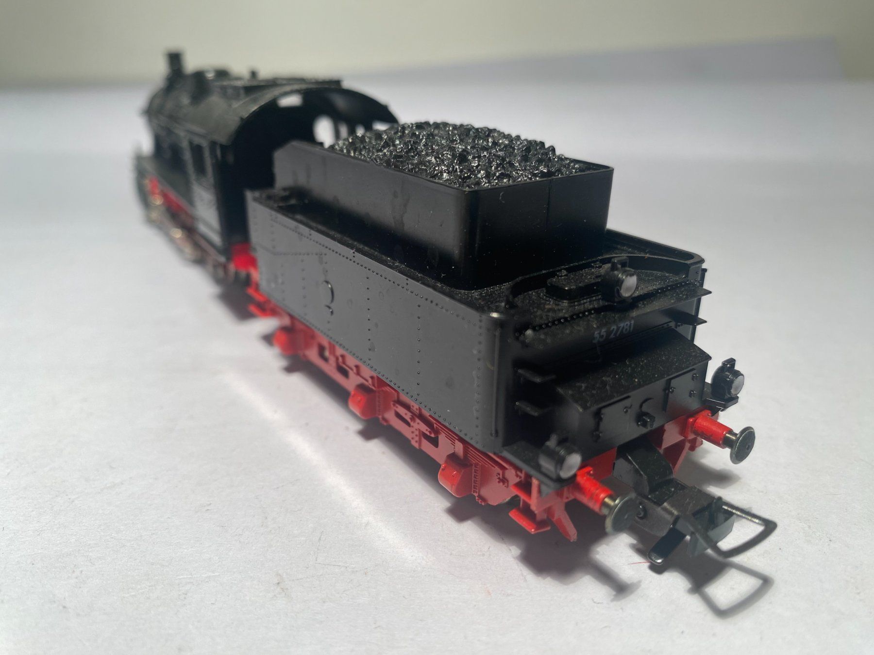 Fleischmann Modelleisenbahnen: Fleischmann Dampflokomotive mit Tender, DC Analog – Gebraucht aus Buchrain von Modellbahn11 3