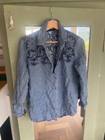 Chemise The Kooples en lyocell avec dentelle, taille S