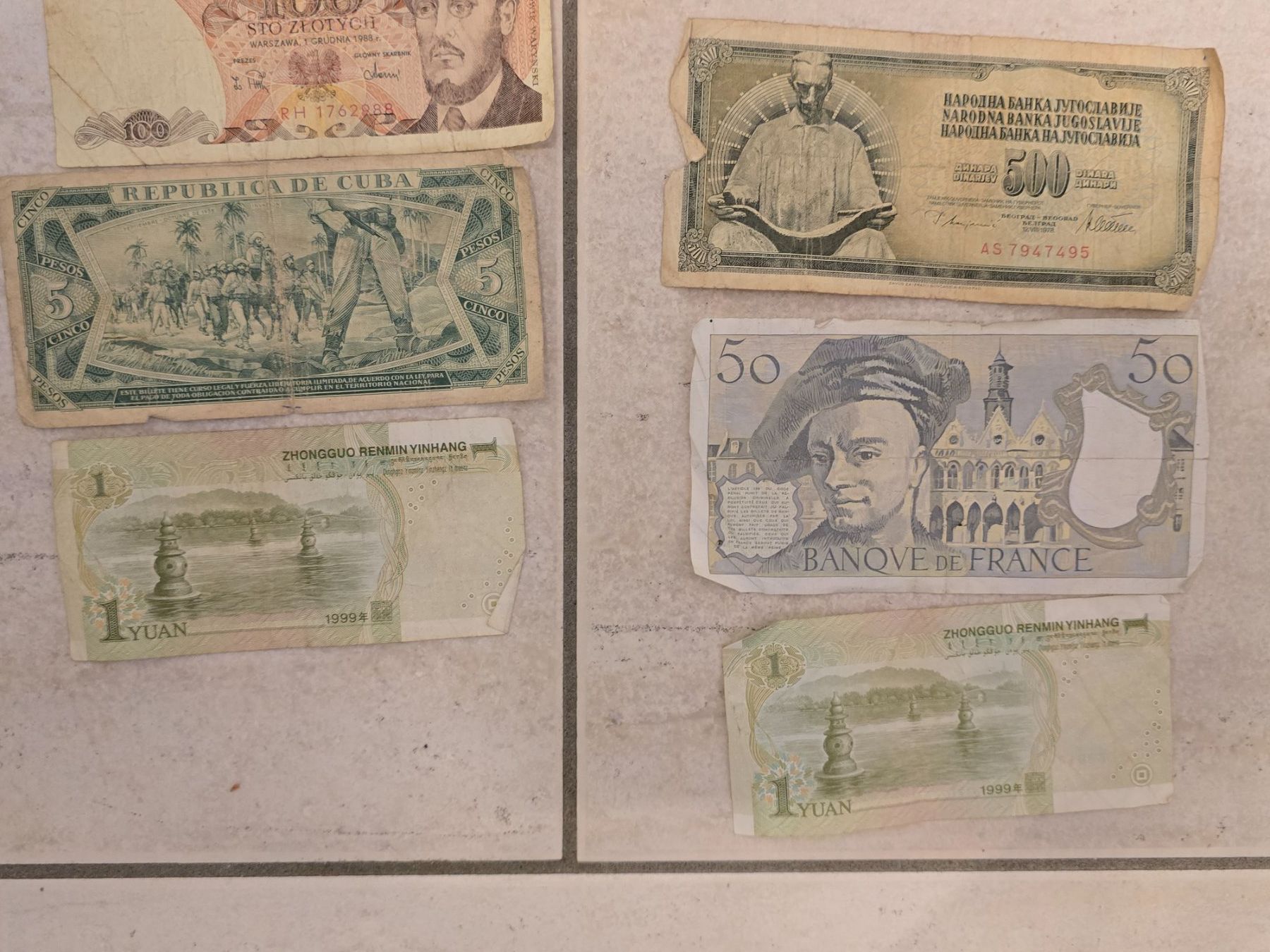 Banconote: Lot de 19 billets de monnaies – Usato da Tramelan venduto da Nirdan 5