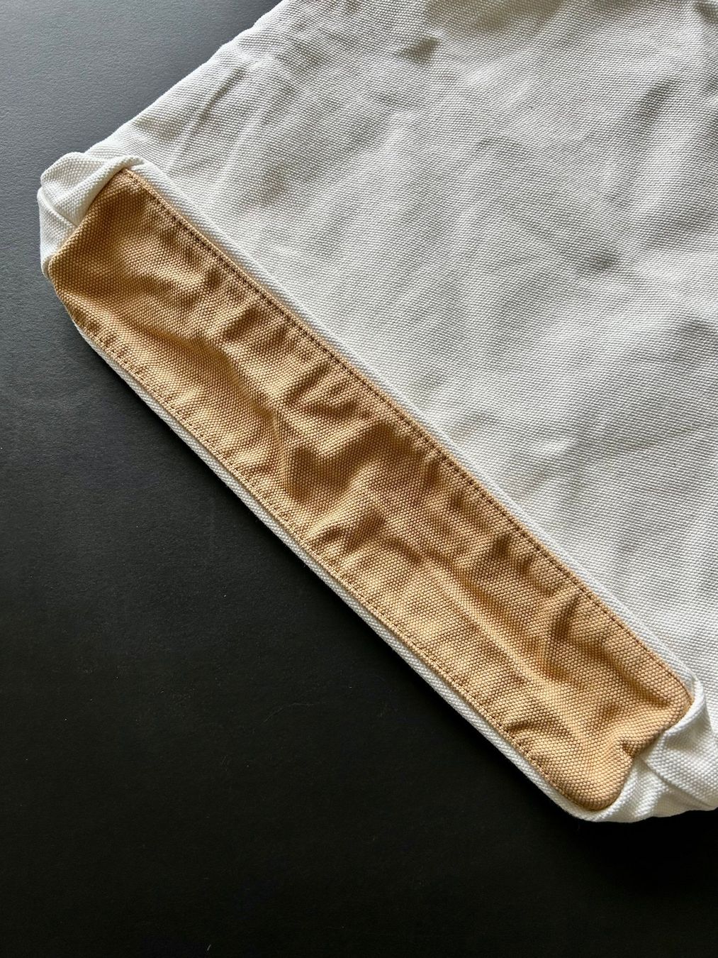 Louis Vuitton Borse: Fondation Louis Vuitton / Totebag – Usato da Dietlikon venduto da man_c2v6 3