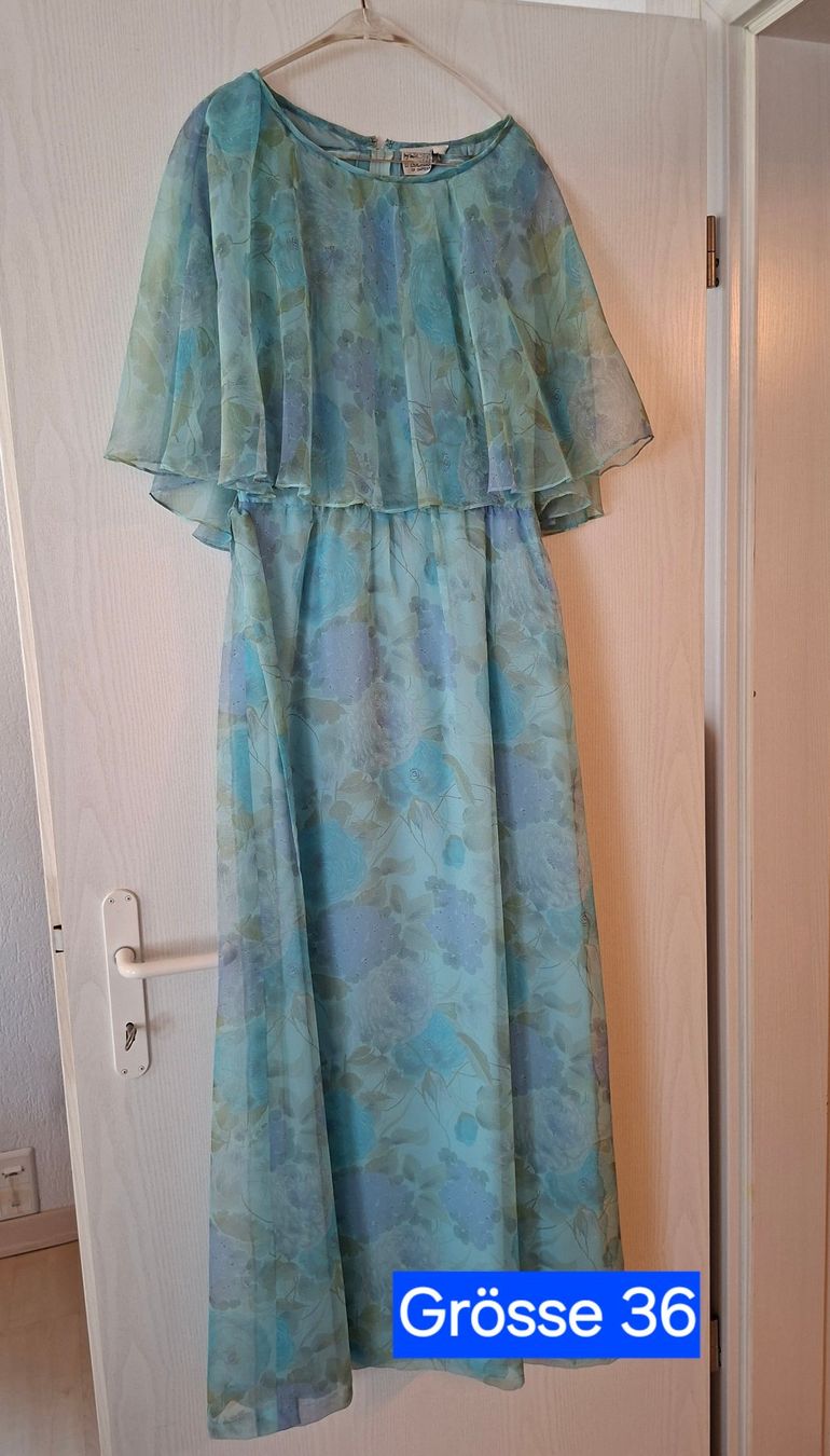 Vestiti: Kleid in Grösse 36 – Usato da Waltenschwil venduto da Fkreta