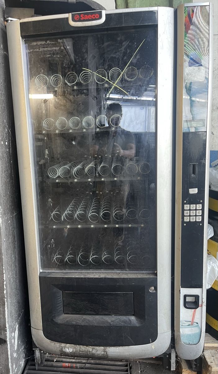 Saeco Autres pour la gastronomie & hôtellerie: Saeco Getränkeautomat – Défectueux à Dübendorf par I.leo
