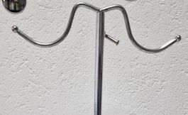 Höhenverstellbare Schmuckständer aus Metall