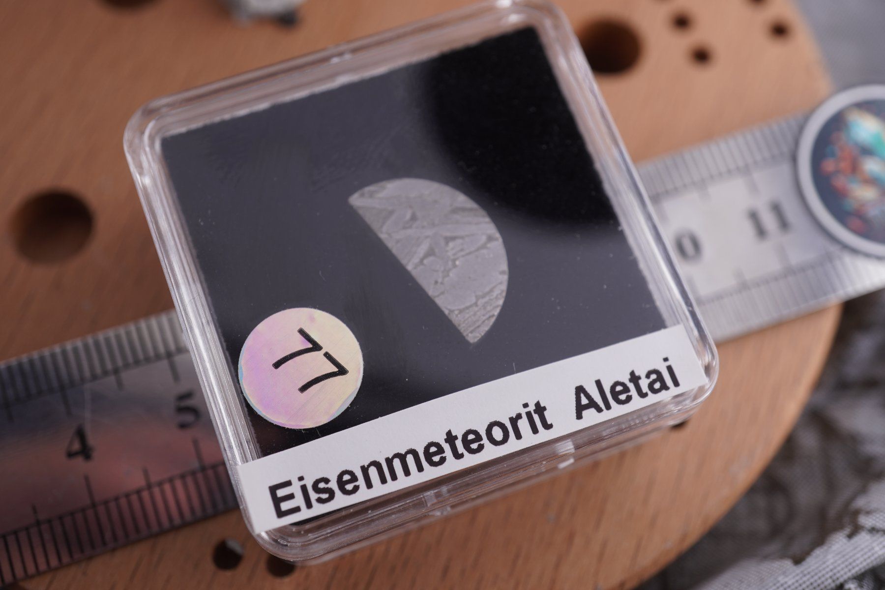 Minerali & Pietre curative: Eisenmeteorit Scheibe   Aletai    Ab 1.- – Nuovo e nell'imballaggio originale da Eschenbach SG venduto da topstone 2