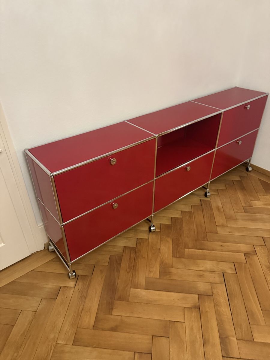 USM Scaffali: USM Haller Sideboard Rubinrot auf Rollen Q2 – Usato da Balsthal venduto da Designhaus.Schmitt 2