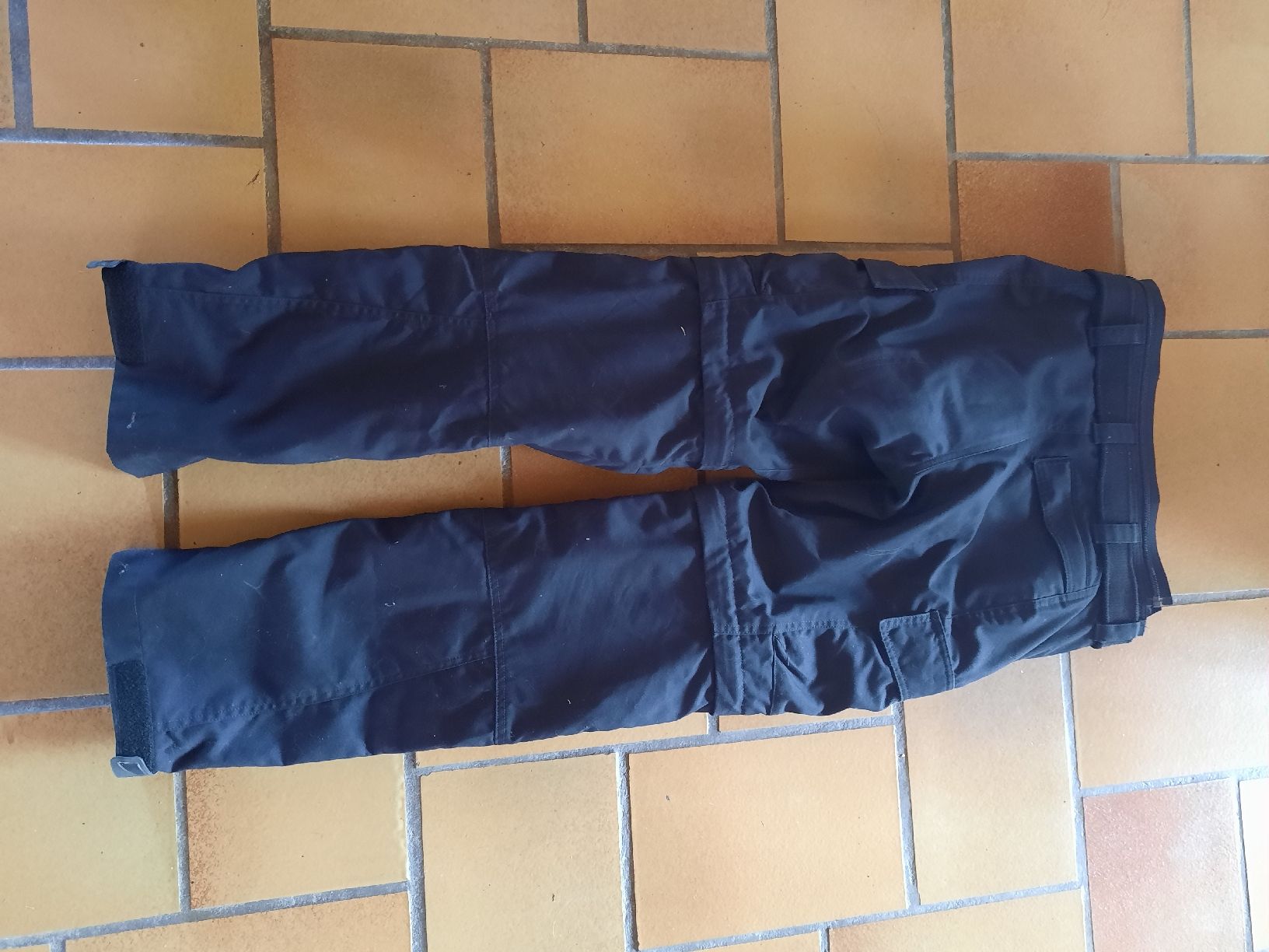 BMW Hosen: Pantalon de moto marque BMW taille S – Neu (gemäss Beschreibung) aus Romanel-s-Lausanne von Fantapim 1